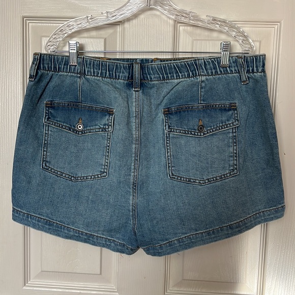 Aerie Women's Denim Shorts - Picture 2 of 3